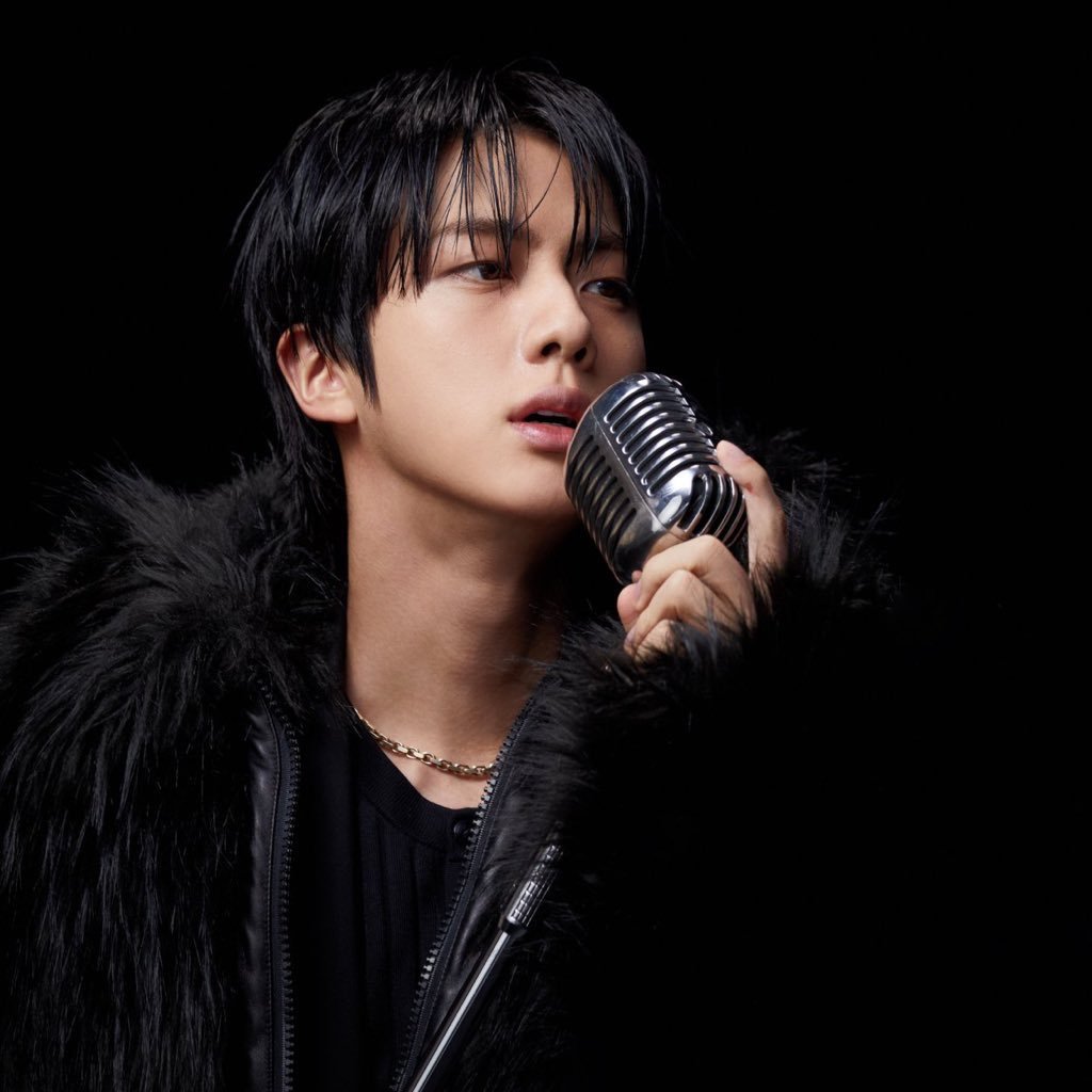 btschartsxdaily's tweet photo. 📊| #JIN's "Don't Say You Love Me" becomes the first song by a K-Soloist to spend 60 Days at #1 in the Spotify Japan Daily Charts! 🇯🇵

CONGRATULATIONS JIN https://t.co/42fRXEmWoX