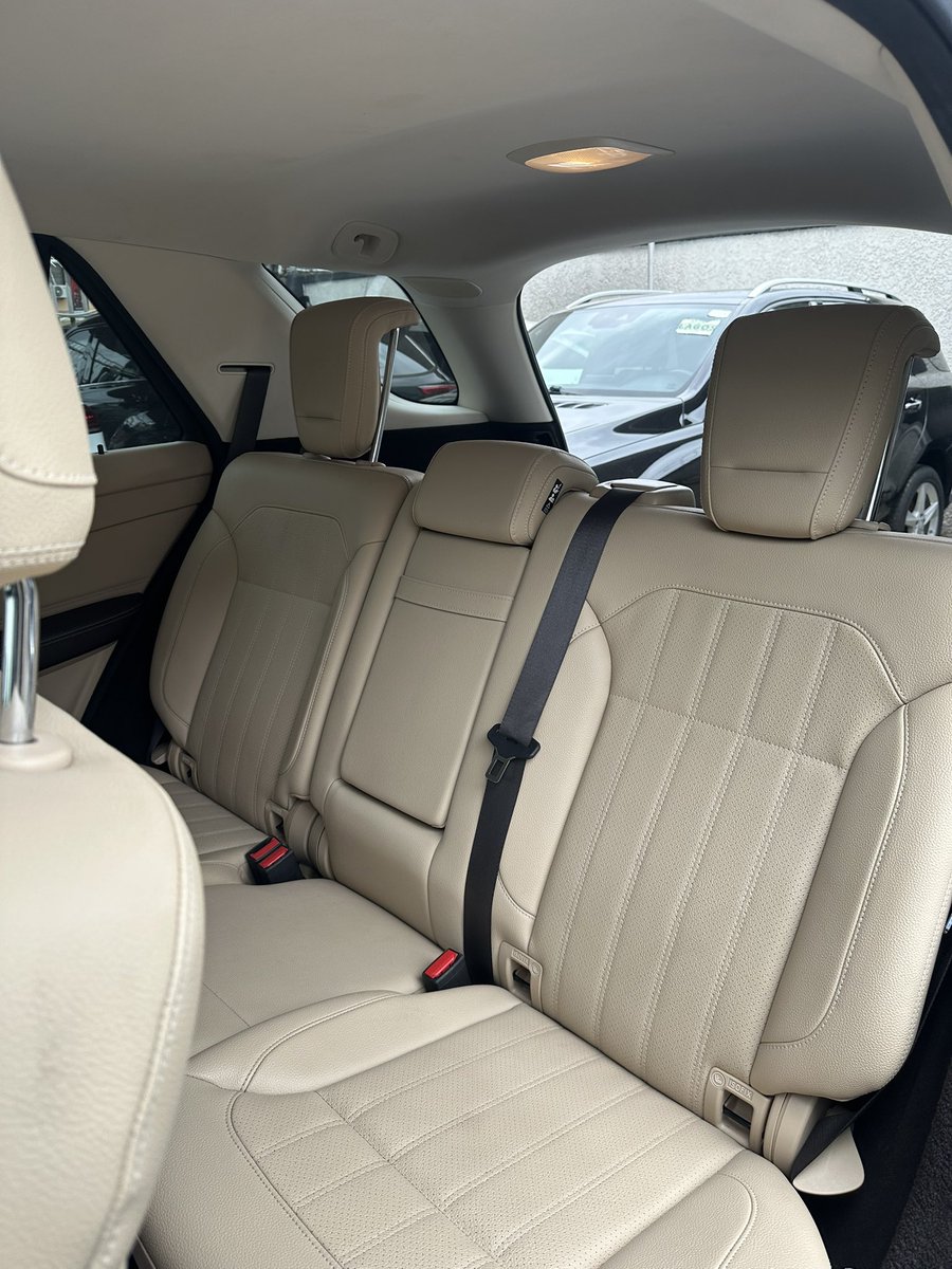 GreyAutos's tweet photo. MERCEDES GLE 350 SUB 
2016 
BLUE ON CREAM INTERIOR
47.4m 
Dm for more info https://t.co/d9dSaRcbVb