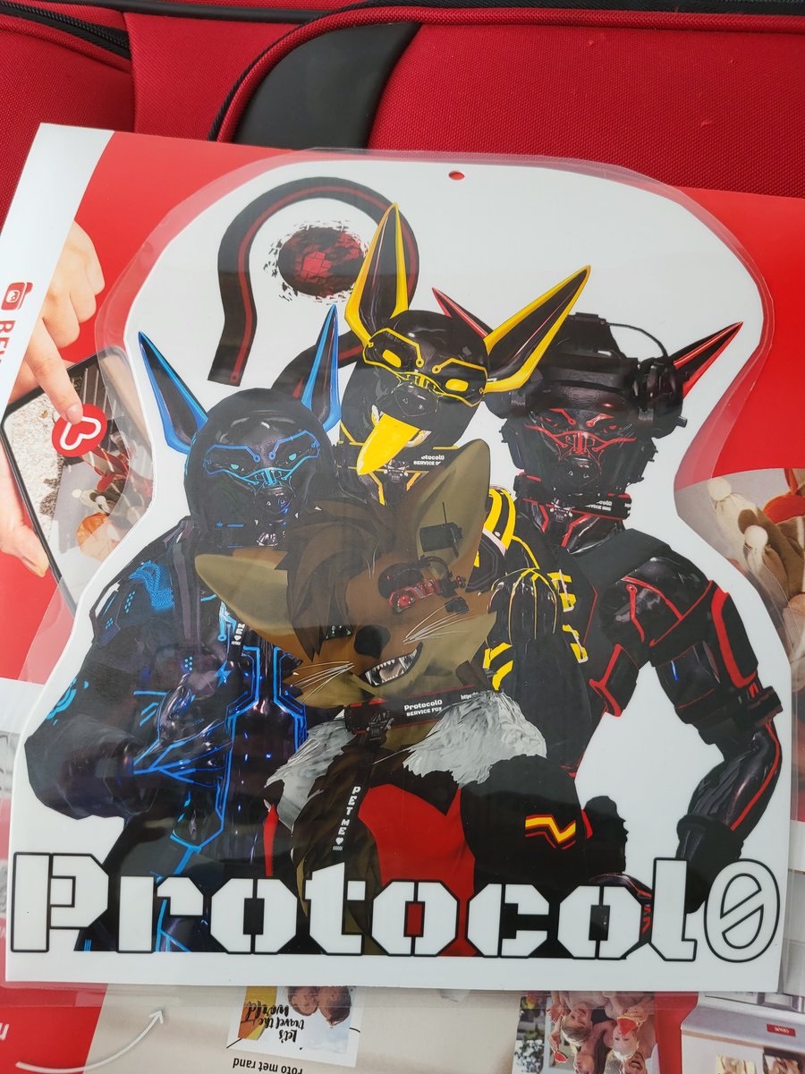 How to find me at #EF25 : Either check the walls of your hotel room, or look for my absolutely humongous badge visible from orbit