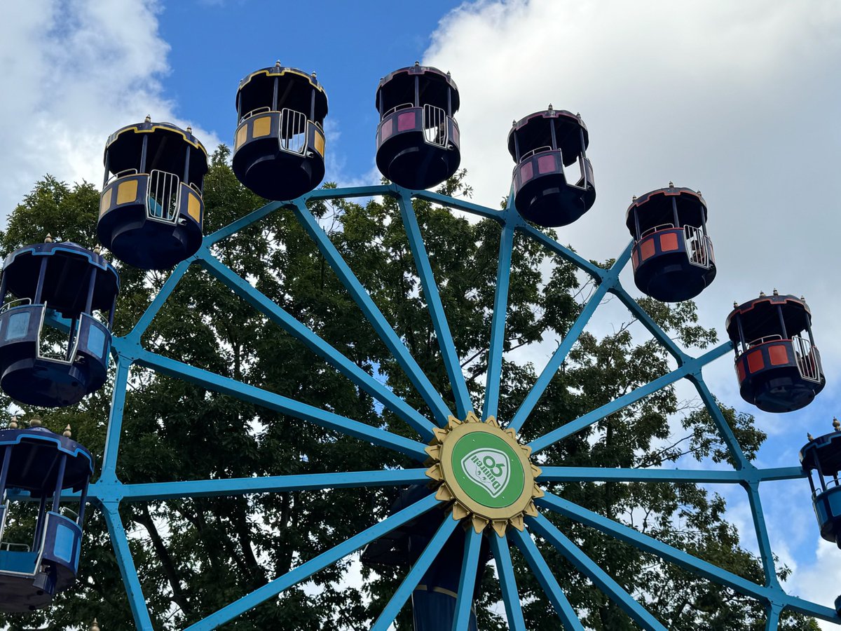 amanda90real's tweet photo. 🎡
📷 @michielvanbaak ❤️
-
#bluesky #ferriswheel #happy https://t.co/oroiGch0cv