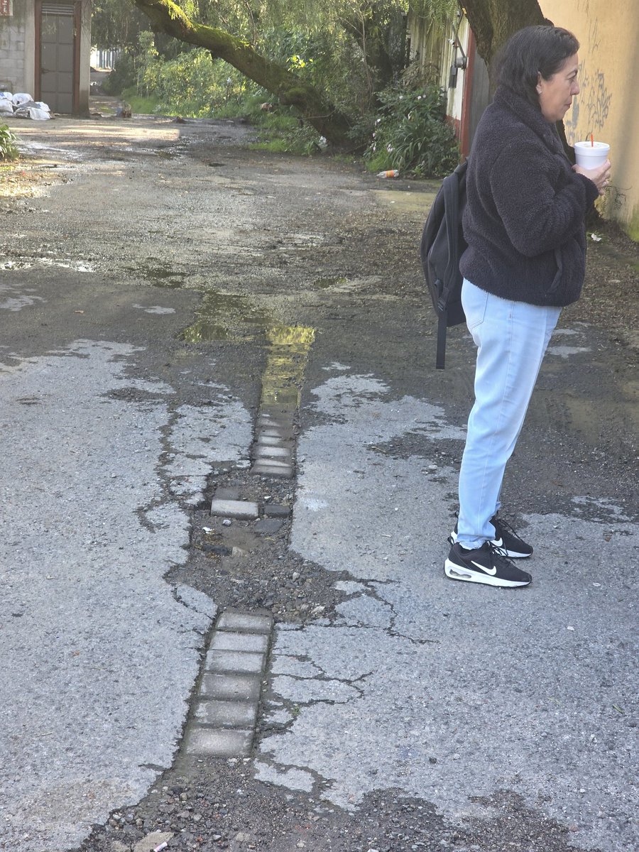 marketeneg's tweet photo. Lamentablemente 13 dias después el.agua sigue tirandose https://t.co/BpAWKD0hrr