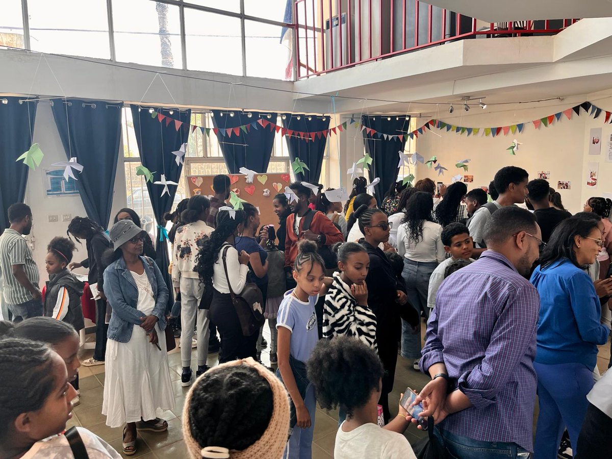🌟 Huge congrats to our students, from the kids' exhibition to a top-ranking (77/1360!) in the Plume d'Or competition. French is a living adventure! Thank you for your dedication. #PlumedOr #Eritrea #LearnFrench <a href="/FranceinEritrea/">French Embassy in Eritrea</a>