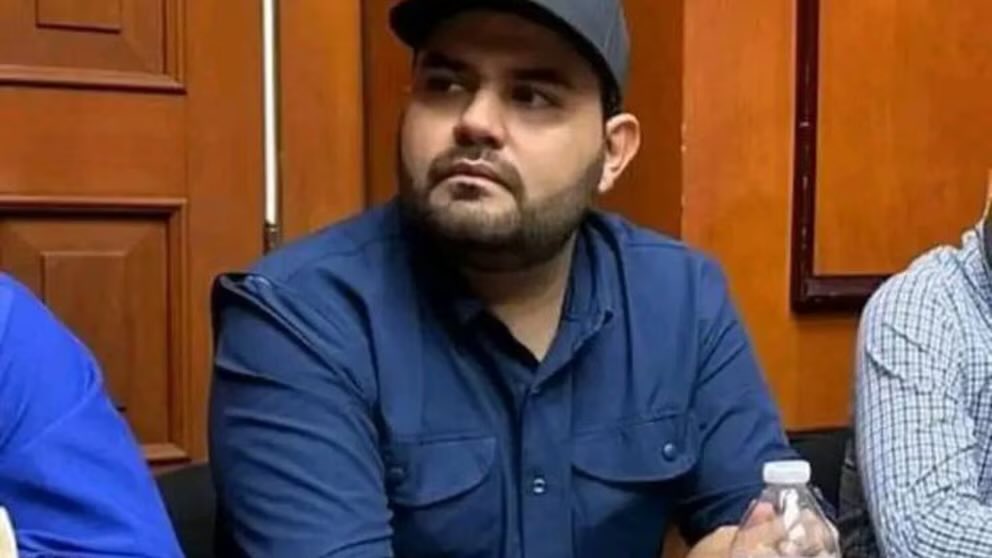 JJDiazMachuca's tweet image. #Ultimomomento 🚨

Dice @rochamoya_ que Sinaloa esta en paz.

Acaba de ser localizado sin vida el síndico de Aguaruto en Bachimetro Navolato luego de haber sido privado de la libertad.

#Sinalo