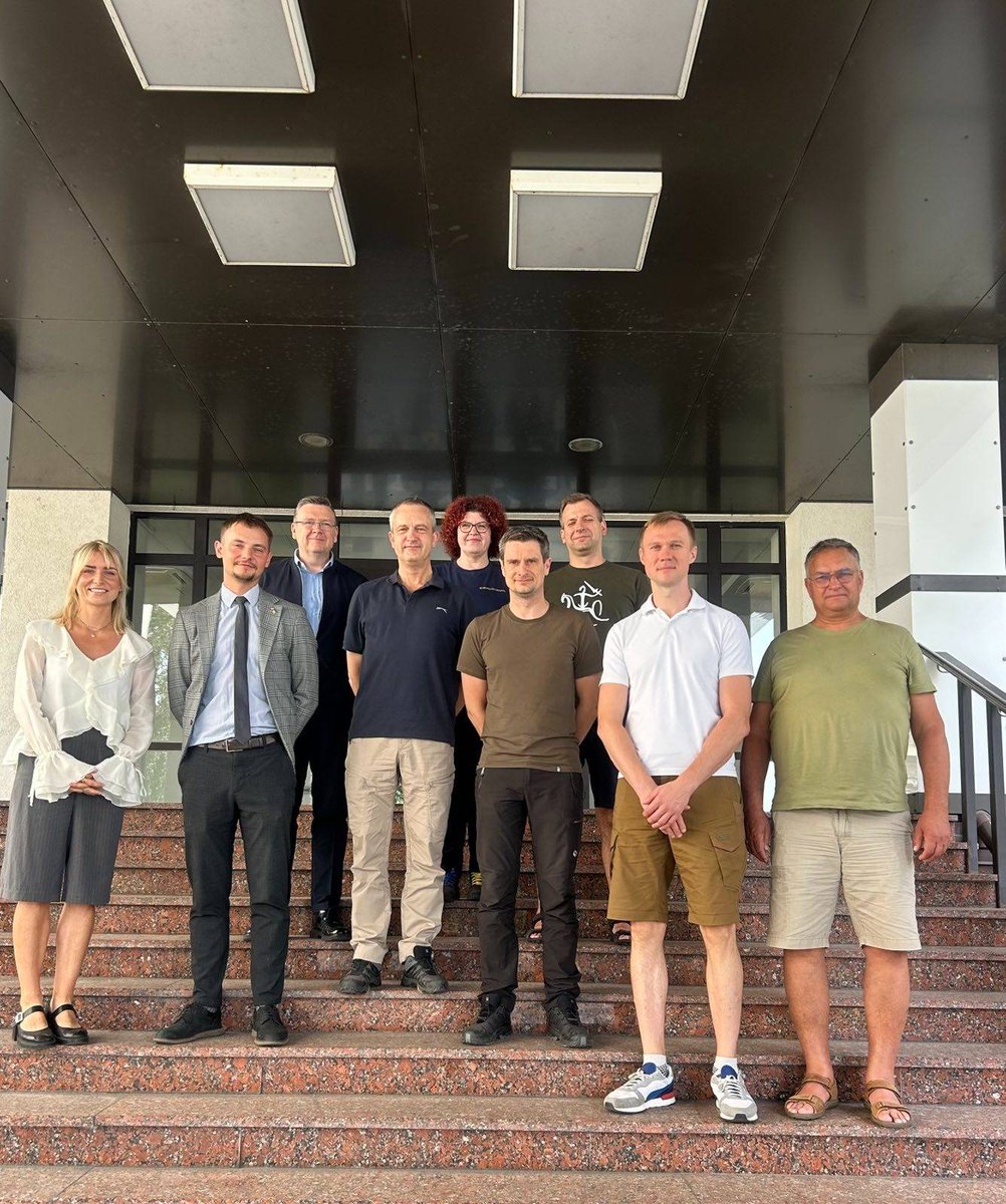 LTembassyUA's tweet image. Thanked 5 Lithuanian doctors who participated in a two-week medical mission in #Dnipro, supporting 🇺🇦colleagues & gaining invaluable experience working in extreme conditions—treating cases rarely seen outside medical textbooks back home.
Our sixth medical mission in 🇺🇦– complete!