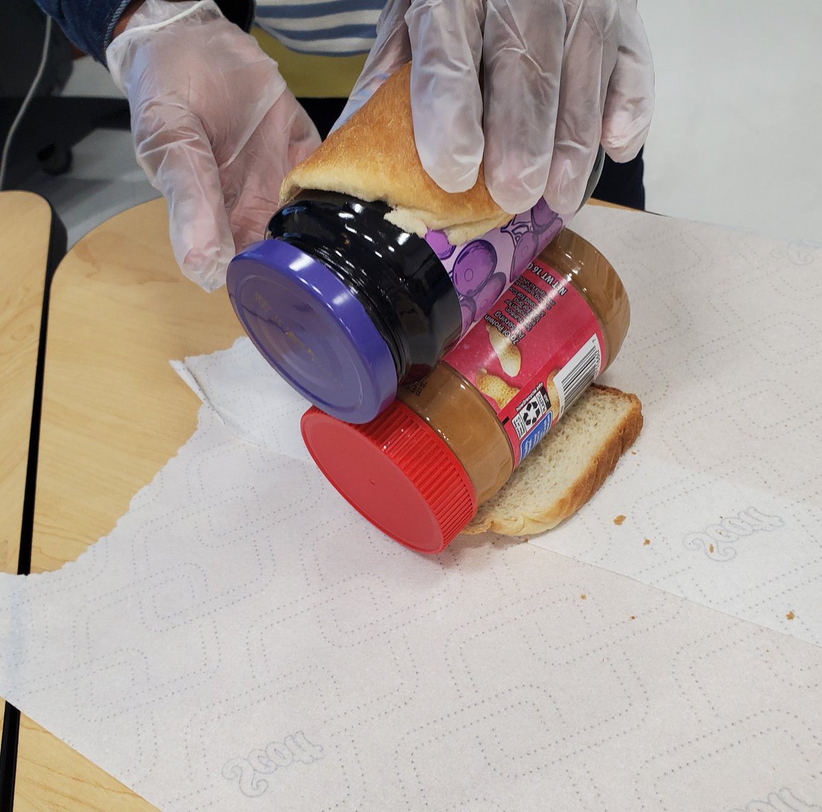 CareerTech_TPSD's tweet image. &quot;It&apos;s Peanut Butter Jelly Time!&quot; Well, that&apos;s not quite a sandwich but Exploring Computer Science students learned the importance of being specific when giving instructions! #algorithms #problemsolving #ExploringComputerScience #tpsd