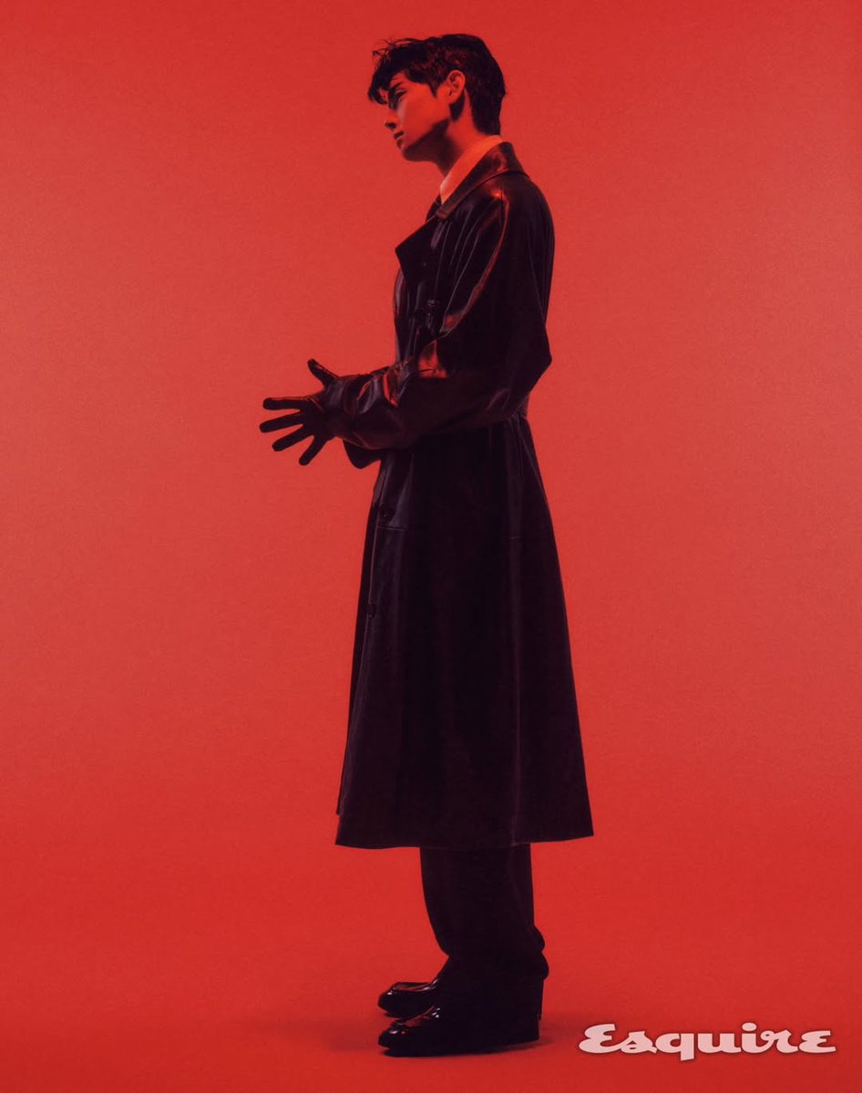 DramalandBR's tweet photo. #ChaEunWoo para a Esquire Korea, em colaboração com a YSL. https://t.co/FnSqCpWFUp