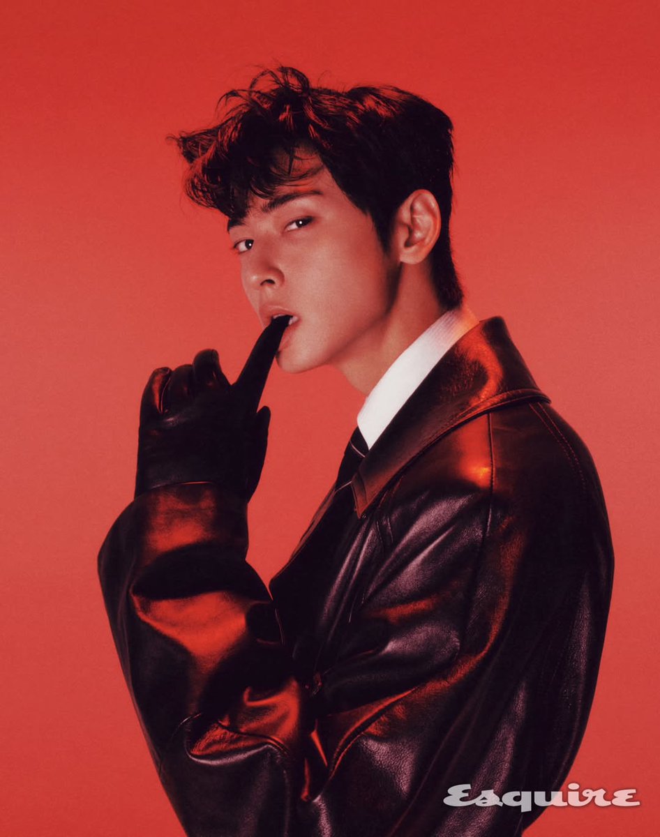 DramalandBR's tweet photo. #ChaEunWoo para a Esquire Korea, em colaboração com a YSL. https://t.co/FnSqCpWFUp