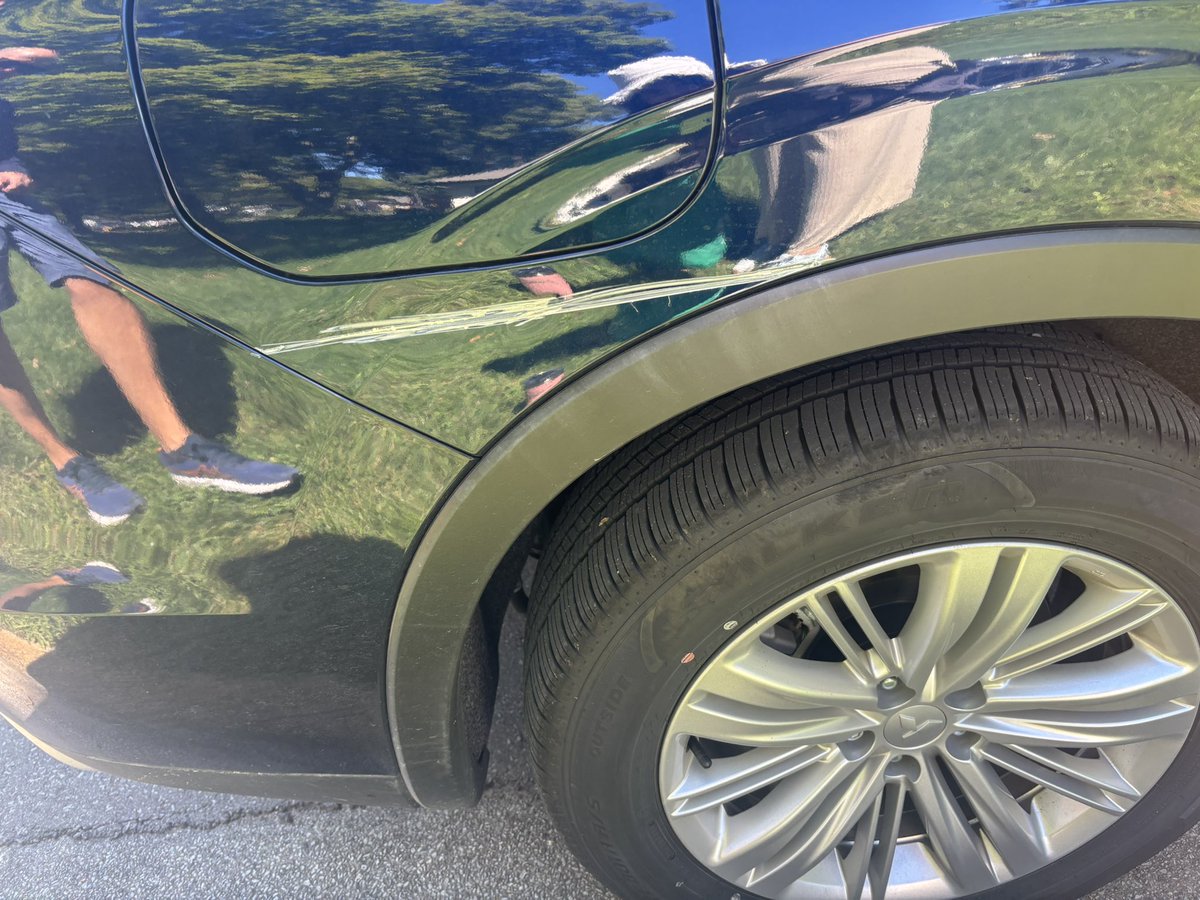 驚きですよね、、、

こんな笑顔の10分前にガッツリ事故ったとは思えません🤣
新車2ヶ月で死亡⚰️
しかもTシャツぽこちゃのないすぅーなのジワる。
どこがないすぅーやねんw

笑ってるけど心臓バクバクでした🫀
バックモニター過信にはお気をつけてください🙇‍♀️

 #慣れてきたら危ないこれはガチでした