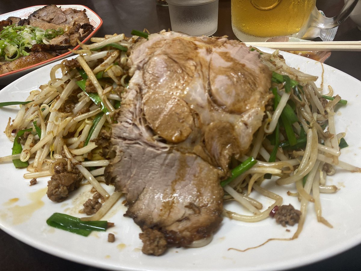 今週もSLEIPNIRのボーカルRECでした

睡眠不足と日光と超絶集中（しているようで何かをしてる訳ではない）

そこからの初めての人生餃子の皿台湾と追加肉飲酒で
満腹中枢バチクソ失神ブチかましてました

とある所からのインタビューももうすぐ発表出来るし、作品も制作が進んでるので楽しみ