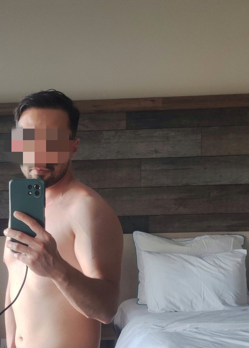 Belki de sevişmemiz gerekiyordur.