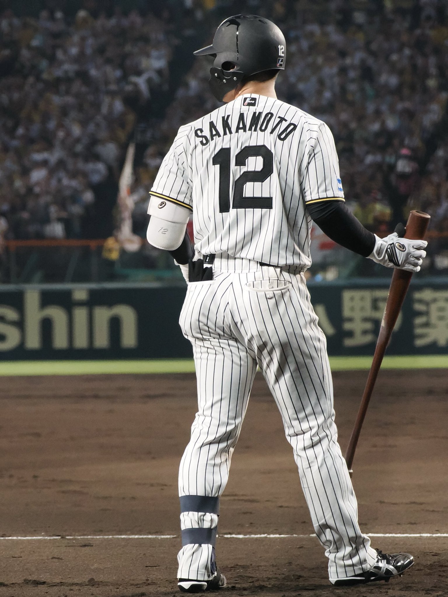 阪神タイガース 坂本誠志郎 ユニフォーム Amazon.co.jp: 坂本誠志郎 チャンピオン レプリカ ユニフォーム