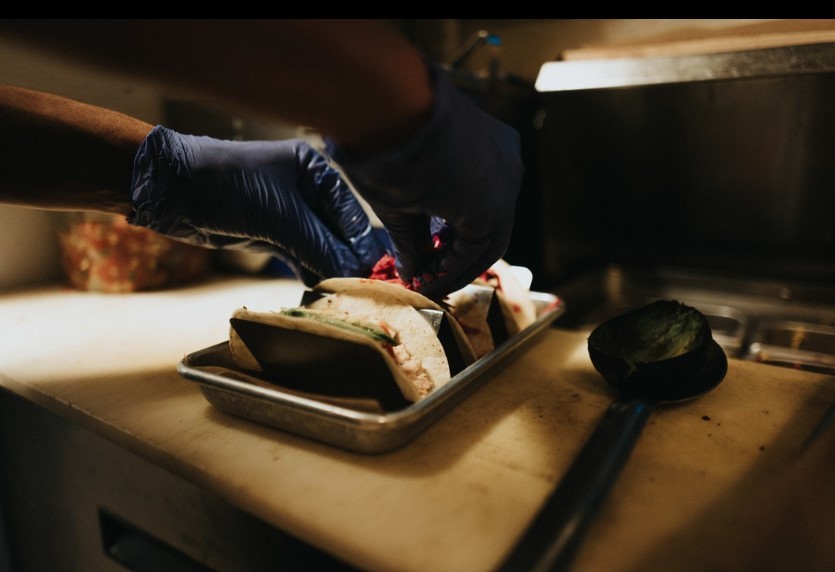 Two_Brothers_'s tweet photo. Taco Tuesday is calling your name! 🌮 Swing by for $2 tacos and make your Tuesday a whole lot better. 🙌
#Mississippi, #Starkville, #StarkvilleMS, #MississippiState, #MSU, #CottonDistrict, #TwoBrothersSmokedMeats, #TwoBrothers, #BBQ, #SouthernBBQ, #Barbecue, #BBQLovers https://t.co/IsQuZENuwG