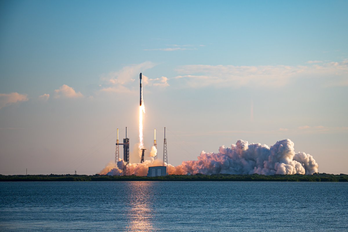 SLDelta45's tweet image. 🔁 Launch Pad Playback 🚀

What a week on the #SpaceCoast! Two more rockets soared to the stars:

✨ Starlink 10-11
✨ Starlink 10-14

Another week, another reminder why we are the Space Coast!

@SpaceForceDoD | @USSF_SSC 

#SemperSupra #MissionSuccess