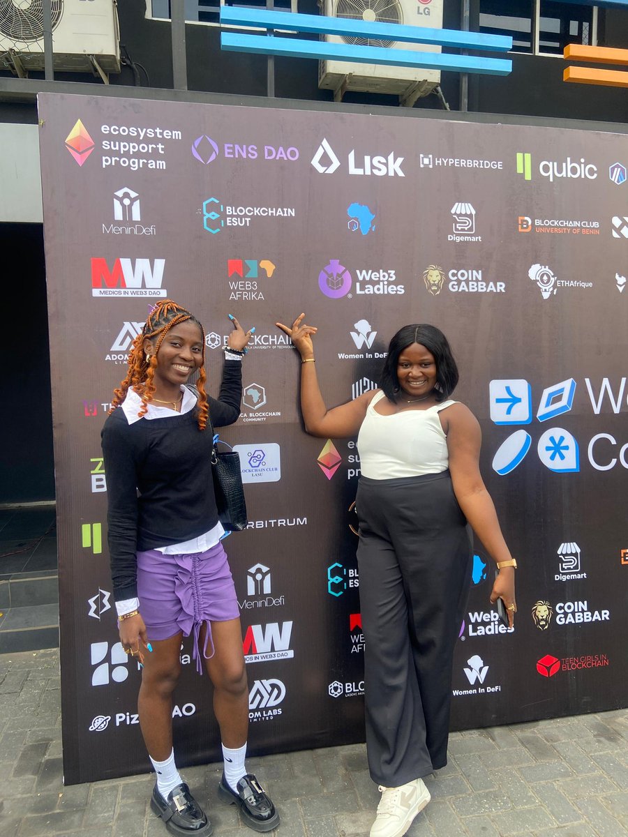 Eniolamercy10's tweet image. Euphoria from #web3lagosconference still dey my body 😅✨

Getting to snap with my @Web3Afrika fam was a highlight for me. 

Community has shaped so much of my Web3 journey and meeting some of my community members in person just reminded me that this is bigger than us…