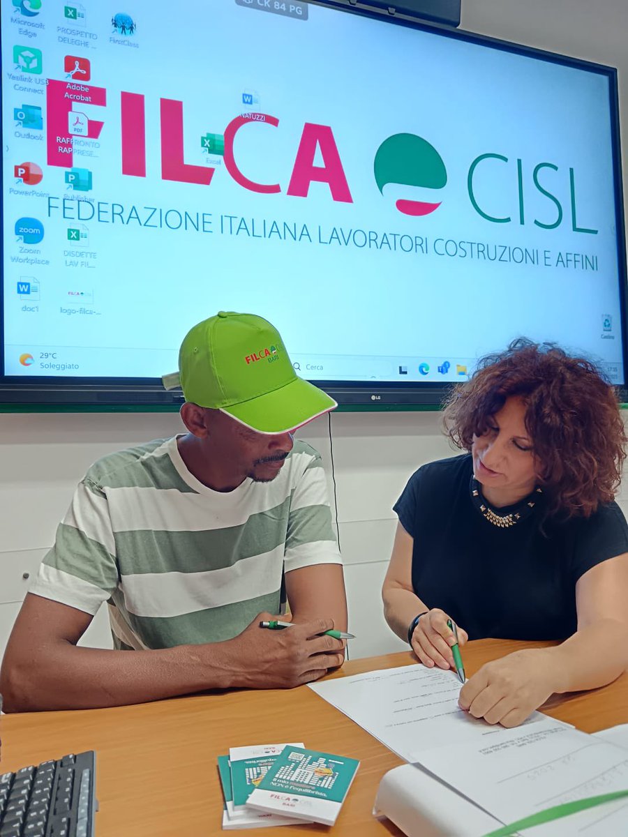 filcabari's tweet photo. 📚 È iniziato il corso di italiano per i lavoratori stranieri iscritti alla #FilcaCislBari, guidato da Annamaria Petrelli.
Un passo concreto per integrazione, inclusione e diritti. 💪

#Formazione #Lavoro #Inclusione https://t.co/t0laqZlDu9