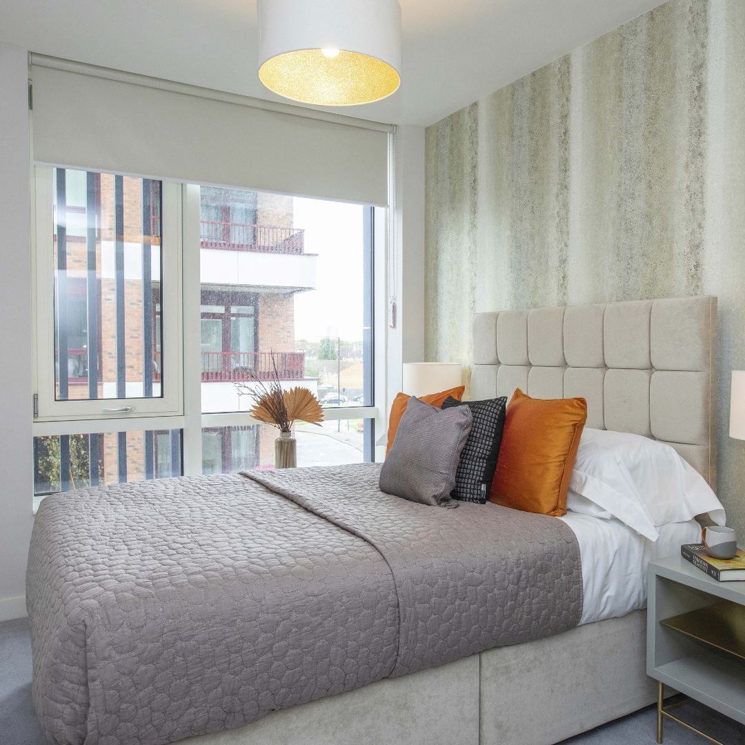Imagine watching sunsets from the balcony at SO Resi Canning Town.

Well, don’t imagine it! SO Resi Canning Town has 1 &amp; 2 bedroom flats available from £96,125 (25% share) with a 5% deposit from just £4,806. Book a viewing by clicking here: ow.ly/n1r950WPGL2