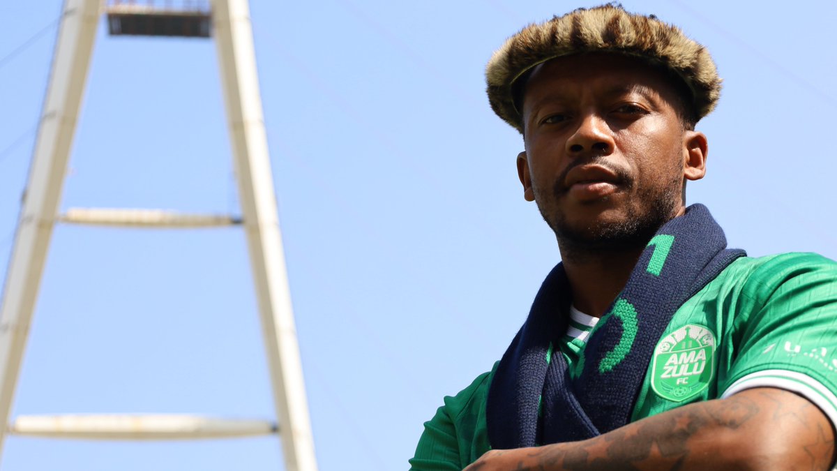AmaZuluFootball's tweet photo. 🐍🟢⚪ Say hello to our new warrior: 𝗧𝗵𝗮𝗯𝗶𝘀𝗼 𝗞𝘂𝘁𝘂𝗺𝗲𝗹𝗮. Welcome to AmaZulu Football Club! 👋🏾

#Umqhele #HebeUsuthu #UsuthuTogether https://t.co/hBJmn0FZXq