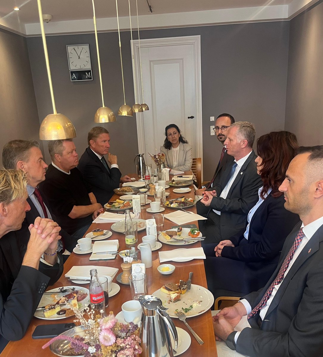 Besnik Bislimi (@bislimibesnik) on Twitter photo Pleased to visit the Christianborg palace for a work lunch with Danish members of Parliament. A fruitful discussion, whereby I informed them of the latest developments, as well as about Kosova’s progress in the past few years. 🇽🇰🇩🇰 Pleased to visit the Christianborg palace for a work lunch with Danish members of Parliament. A fruitful discussion, whereby I informed them of the latest developments, as well as about Kosova’s progress in the past few years. 🇽🇰🇩🇰