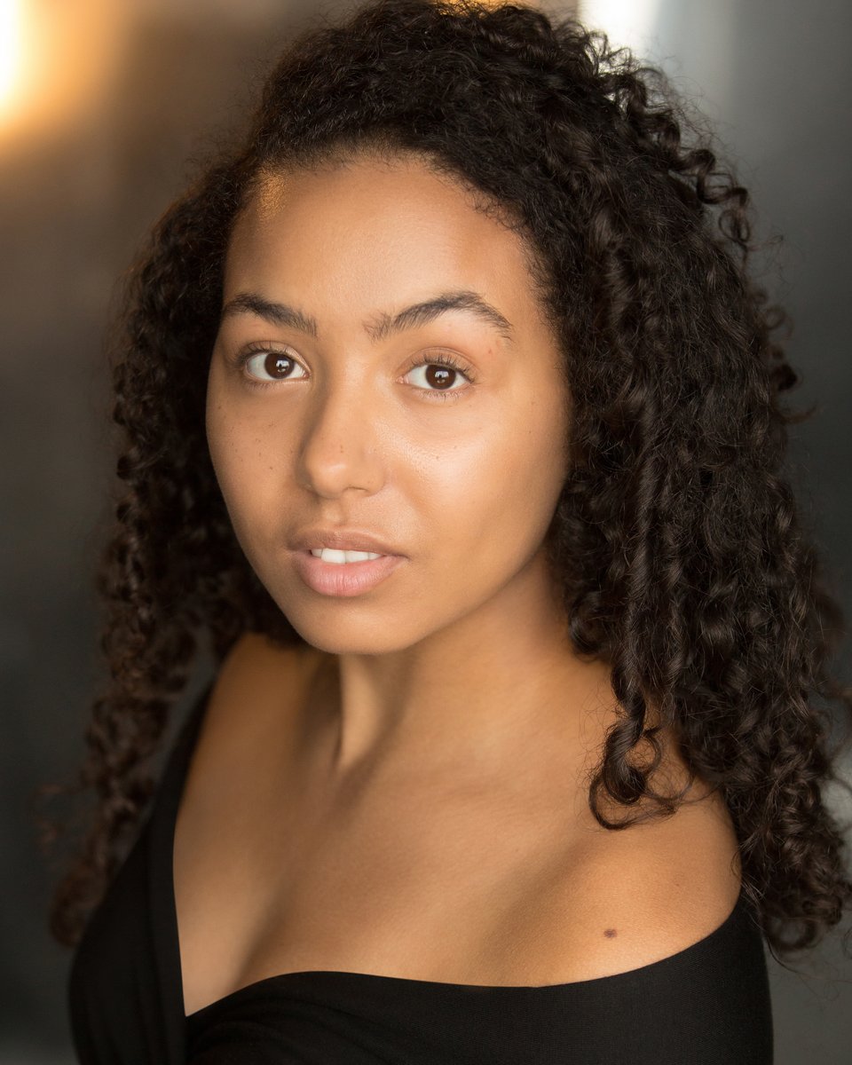 Gavin Barker Associates (@gavbarkassoc) on Twitter photo Our OONAGH COX will star as CINDERELLA in this year’s magical pantomime at the Cliffs Pavilion, Southend (@southendtheatre) this Christmas for @xroadspantos!
🗓 Performances from Sat 13th December 2025 -until Sun 4th January 2026
#GBA #OonaghCox Our OONAGH COX will star as CINDERELLA in this year’s magical pantomime at the Cliffs Pavilion, Southend (@southendtheatre) this Christmas for @xroadspantos!
🗓 Performances from Sat 13th December 2025 -until Sun 4th January 2026
#GBA #OonaghCox