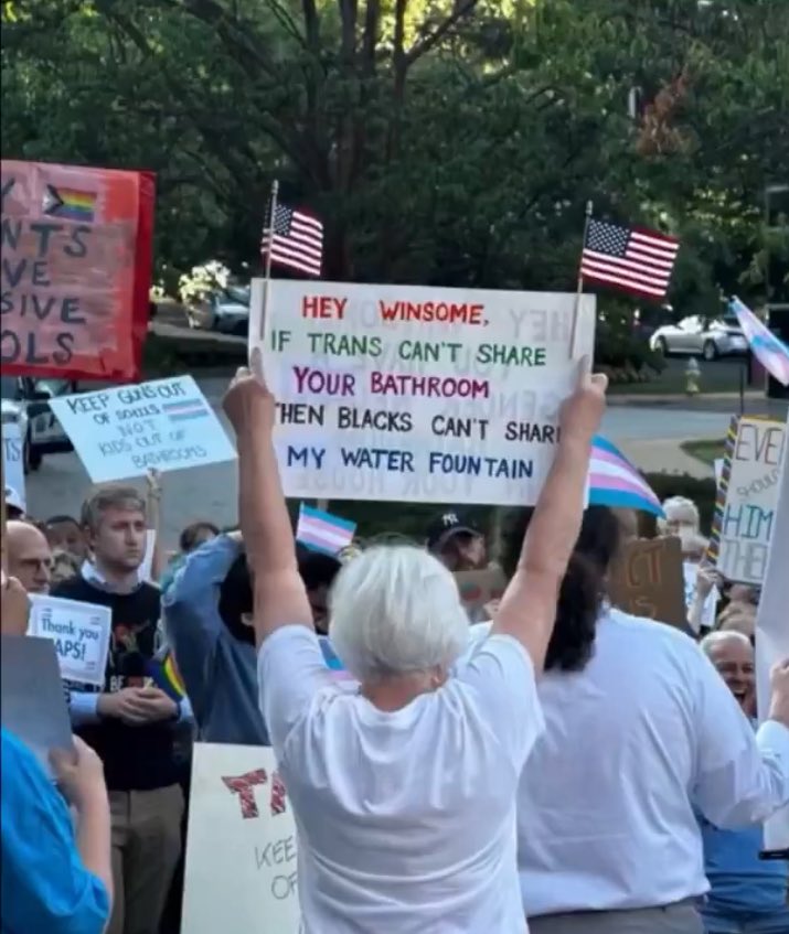 mondayOVRATED's tweet image. Winsome sears isn’t the first Black anything she’s another xenophobic dangerous jamaican monkey terrorist. If you’re going to use racism and the history of Black American trauma do it right. #Jamaica #Caricom #ImmigrationReform #DeportLegals #BanAnchorBabies #GovernmentReform