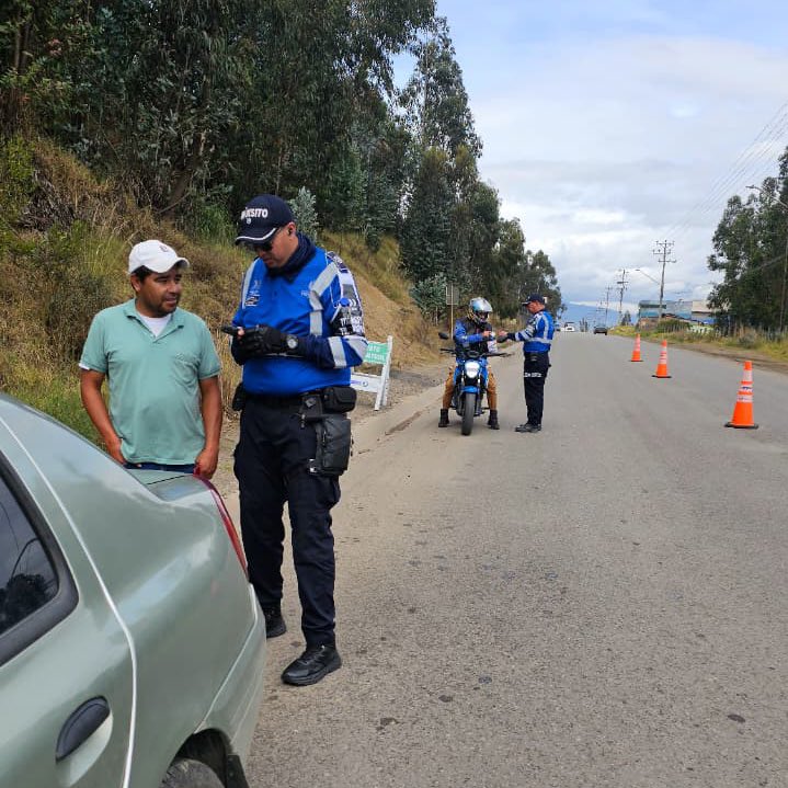 ITBOY (@itboyboyaca) on Twitter photo A esta hora realizamos control en la vía departamental, en jurisdicción del municipio de Betéitiva.
Reconocemos a los actores viales que cada día cumplen la norma, se cuidan usando sus elementos de protección y mantienen sus documentos en regla. A esta hora realizamos control en la vía departamental, en jurisdicción del municipio de Betéitiva.
Reconocemos a los actores viales que cada día cumplen la norma, se cuidan usando sus elementos de protección y mantienen sus documentos en regla.
