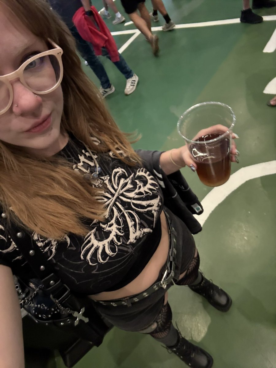 myshabug's tweet photo. Look who made it out the deftones concert 🥴🤪 #phantogram #privatemusic #concert #vampire https://t.co/LcZfGxC6Jo