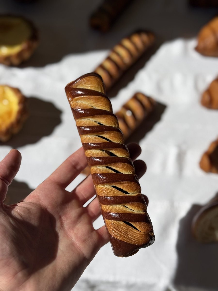 Vous pensez que je peux faire une émission « nouveau croissant pour une nouvelle vie » ou « cauchemar en boulangerie » ? 👨‍🍳