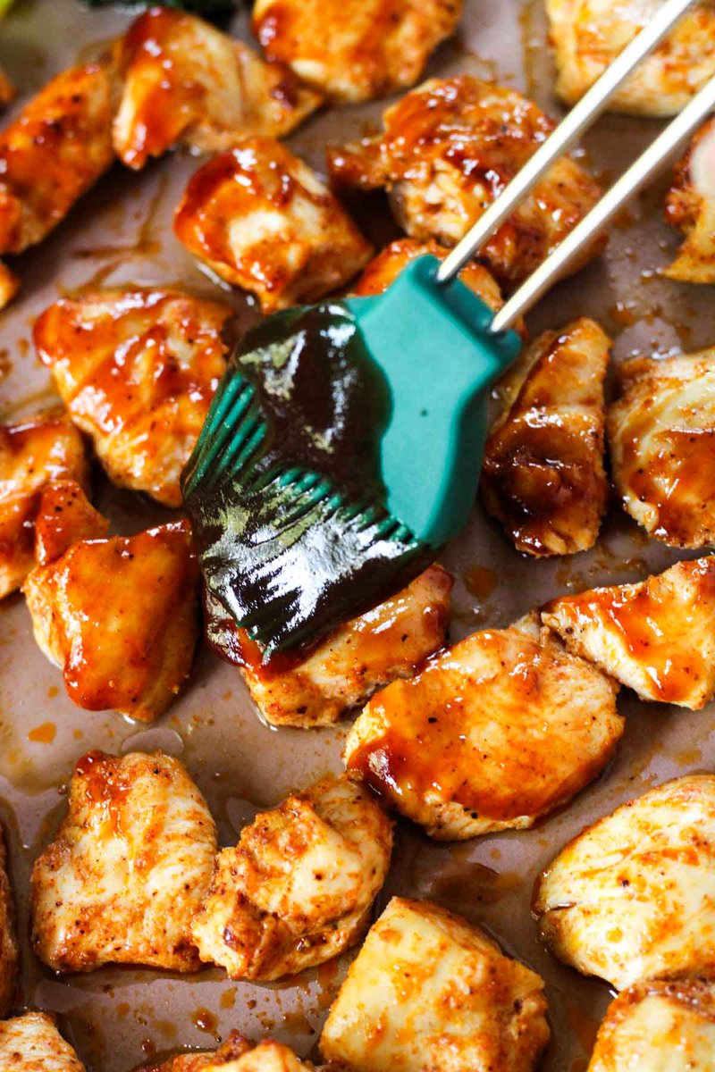 .<a href="/eatsbyapril/">eatsbyapril</a>: Sheet Pan BBQ Chicken Breasts with Broccoli dlvr.it/TMqmwW #dietitian