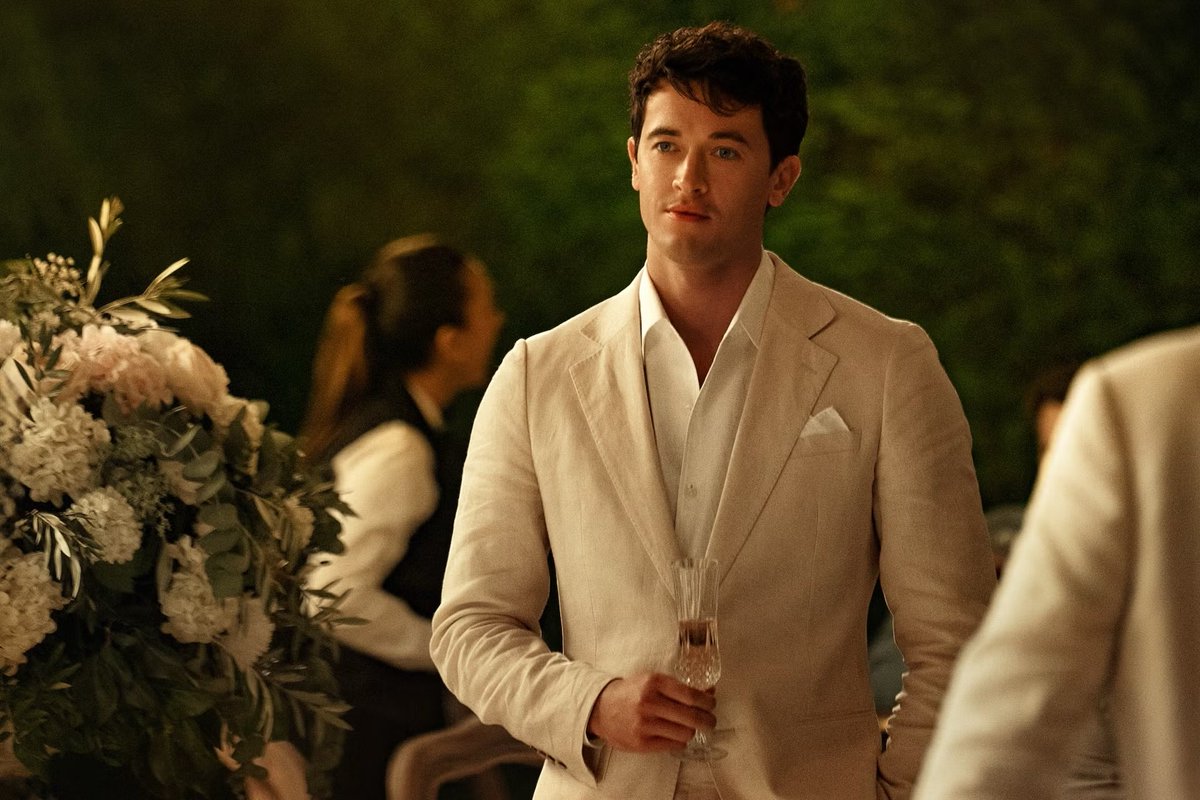 romcomarchive's tweet image. tom blyth on ‘people we meet on vacation’:

“i've been wanting to do a romcom for years and this was finally that chance.”