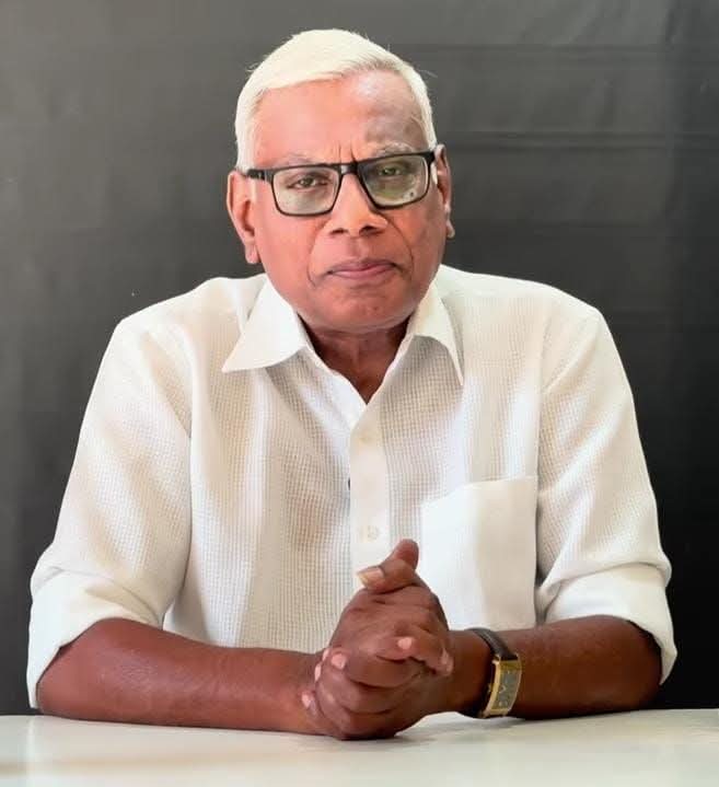 పలు కార్పొరేషన్ ఛైర్మన్లకు కేబినెట్ హోదా.

 ఏపీ మహిళా కమిషన్ ఛైర్ పర్సన్ రాయపాటి శైలజకు, ఏపీ ఎస్సీ కమిషన్ ఛైర్మన్‌ కె.ఎస్.జవహర్‌కు, ఏపీ ప్రెస్ అకాడమీ ఛైర్మన్ ఆలపాటి సురేష్‌కు కేబినెట్ హోదా. జీవో జారీ చేసిన జీఏడీ ప్రిన్సిపల్ సెక్రటరీ ముకేష్ కుమార్ మీనా.
#AndhraPradesh