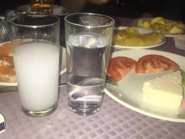 Duygular eceliyle ölmez vardır bir katili... 
Hayırlı akşamlar