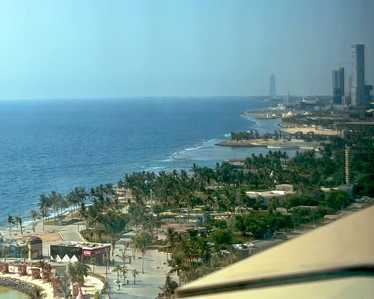 لا يؤثر في العقد مجرد الغلط المادي في الحساب أو الكتابة.

#محامي #قانون #نظام #جدة #قضية #الرياض