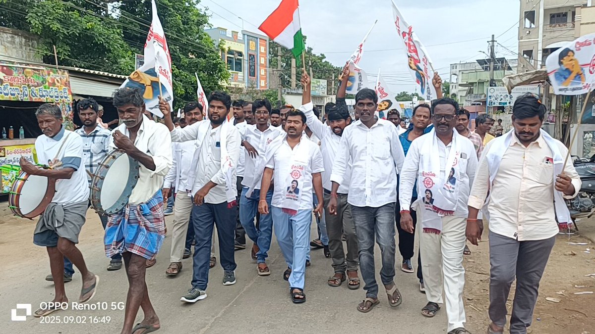 KasiraoJSP's tweet image. *జలదంకి మండలం ఉదయగిరి నియోజకవర్గం లో ఘనంగా గౌ! ఉప ముఖ్యమంత్రి మరియు జనసేన పార్టీ అధ్యక్షులు శ్రీ పవన్ కళ్యాణ్ గారి పుట్టినరోజు వేడుకలు మరియు జలదంకి జనసేన మండల కార్యాలయం ప్రారంభోత్సవం*

*అతిథిగా విచ్చేసిన ఉదయగిరి జనసేన నాయకులు బోగినేని కాశీరావు*

జనసేన అధ్యక్షులు శ్రీ పవన్ కళ్యాణ్…