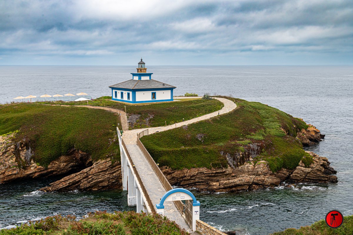 🌉 Puente hacia la Luz
Entre acantilados y mar embravecido, un puente conduce al refugio donde habita la claridad.
📍 Faro de Isla Pancha, Ribadeo.
🎨 NFT disponible en Polygon.
🔗 opensea.io 
#NFTPhotography #PolygonNFT #NFTArt #CryptoArt #PhotographyNFT