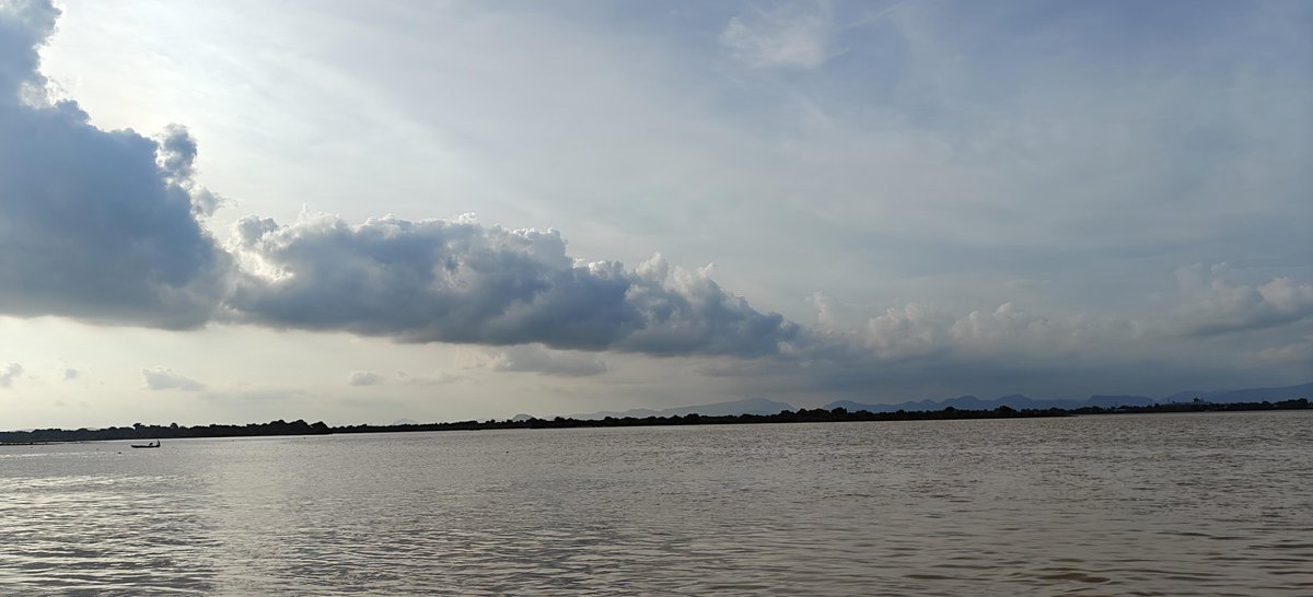 dr_bdas's tweet photo. Cuttack Mahanadi river view 🪟 https://t.co/ZUuB3DzNFv