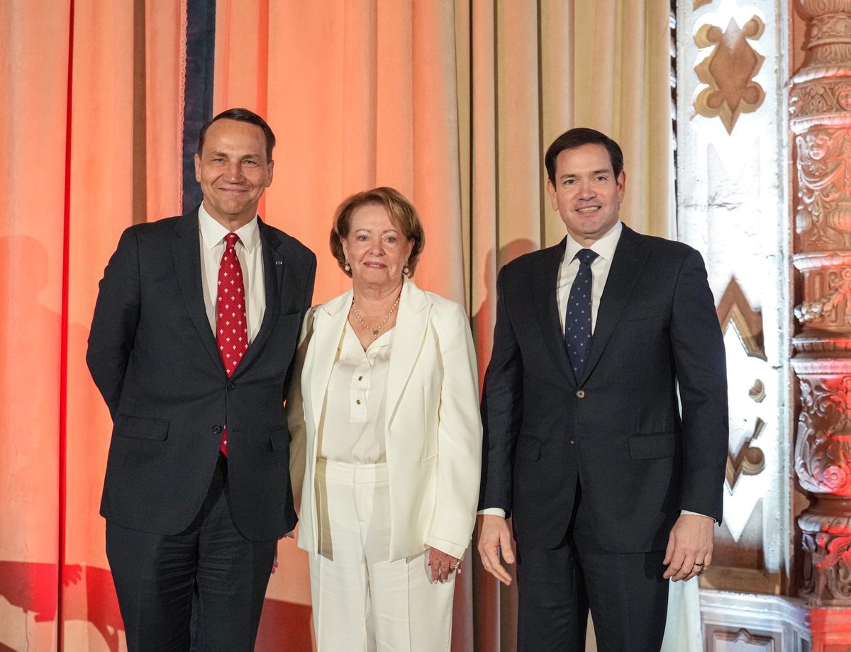Secretary Marco Rubio (@secrubio) on Twitter photo Honored to join <a href="/radeksikorski/">Radek Sikorski</a> as the Polish government recognized Cuban pro-democracy leader Berta Soler of <a href="/DamasdBlanco/">Damas de Blanco PREMIO ANDREI SAJAROV 2005</a> with the prestigious Lech Wałęsa Solidarity Prize. Launched in 2014, the award is given to brave leaders with outstanding achievements in promoting and Honored to join <a href="/radeksikorski/">Radek Sikorski</a> as the Polish government recognized Cuban pro-democracy leader Berta Soler of <a href="/DamasdBlanco/">Damas de Blanco PREMIO ANDREI SAJAROV 2005</a> with the prestigious Lech Wałęsa Solidarity Prize. Launched in 2014, the award is given to brave leaders with outstanding achievements in promoting and