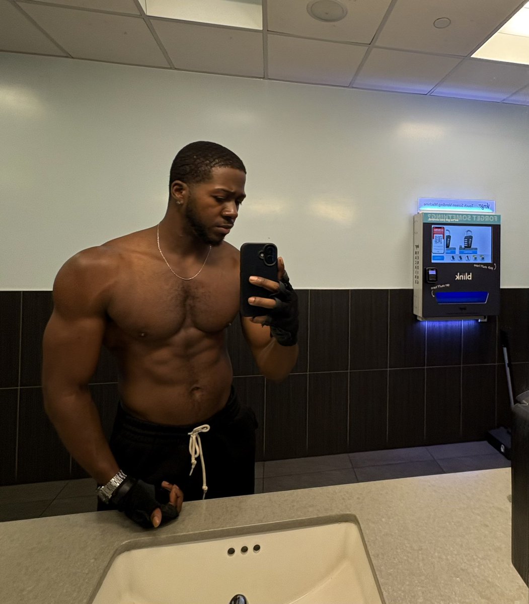 Lil Nas X’s Twin. tweet media