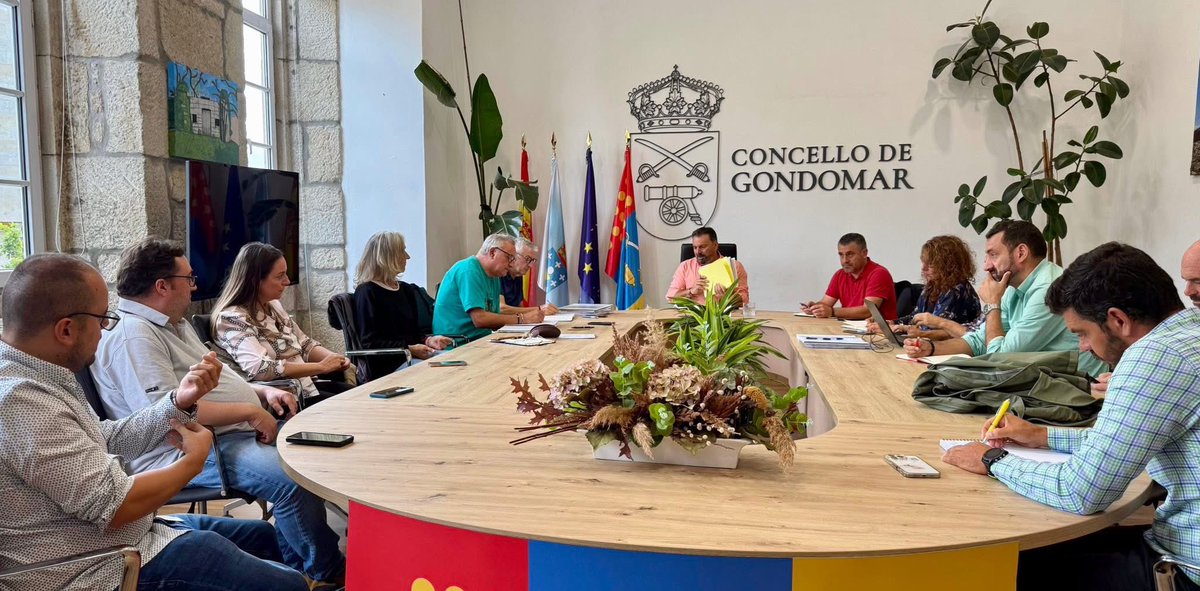 alcaldegondomar's tweet photo. 🏗️ O Polígono da Pasaxe avanza!

➡️ Fase I en execución, ultimando o inicio da Fase II
➡️ Novos aparcadoiros disuasorios
➡️ Mellora de rede eléctrica, auga e saneamento
➡️ Plan de tráfico no vial principal

O pleno aprobará este xoves a cesión do contrato á UTE Prace-SAC. https://t.co/cYKRnX53E1