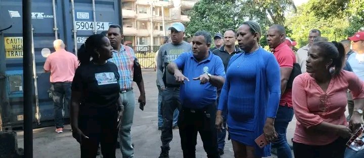 Como parte del proceso de mejora de las instituciones educativas vistamos hoy en #MoaPrimeraPorElTrabajo la Escuela Especial y el Seminternado Amistad Cuba Holanda. En ambas instituciones se iniciarán procesos constructivos de mejora.
<a href="/AsambleaMoa/">Asamblea Municipal Poder Popular MOA</a> 
<a href="/ManolihaHolguin/">Manuel F Hernández Aguilera</a> 
<a href="/QueipoRuiz/">Joel Queipo Ruíz</a>