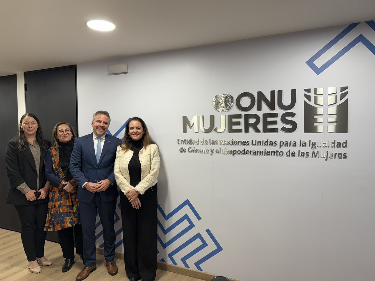 ONUMujeresCol (@onumujerescol) on Twitter photo Junto a <a href="/cooperaciocat/">Cooperació</a> exploramos caminos para seguir sumando a favor de la igualdad de género y los derechos de las mujeres en Colombia.
Poner los cuidados en el centro de la organización social y económica de cada territorio es fundamental.
<a href="/manesalamanca/">manesalamanca</a> Junto a <a href="/cooperaciocat/">Cooperació</a> exploramos caminos para seguir sumando a favor de la igualdad de género y los derechos de las mujeres en Colombia.
Poner los cuidados en el centro de la organización social y económica de cada territorio es fundamental.
<a href="/manesalamanca/">manesalamanca</a>