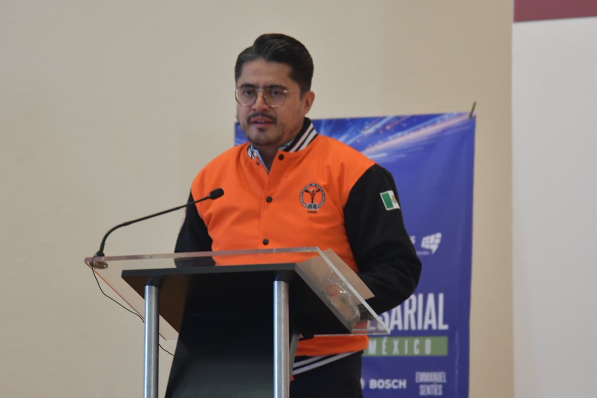 El futuro exige líderes creativos, emprendedores éticos y ciudadanos comprometidos que impulsen el impacto económico y la generación de empleos.

C.P. Eder Josseman Castro Martínez, Rector de la <a href="/oficial_uneve/">Universidad Estatal del Valle de Ecatepec</a>.
#EmpresasTrabajandoXTi