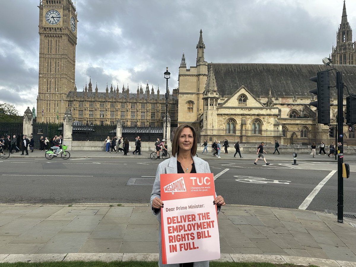 Finnola, a supermarket worker of 11 years, has just arrived outside Parliament and is about to head in to deliver her open letter to the Prime Minister.
