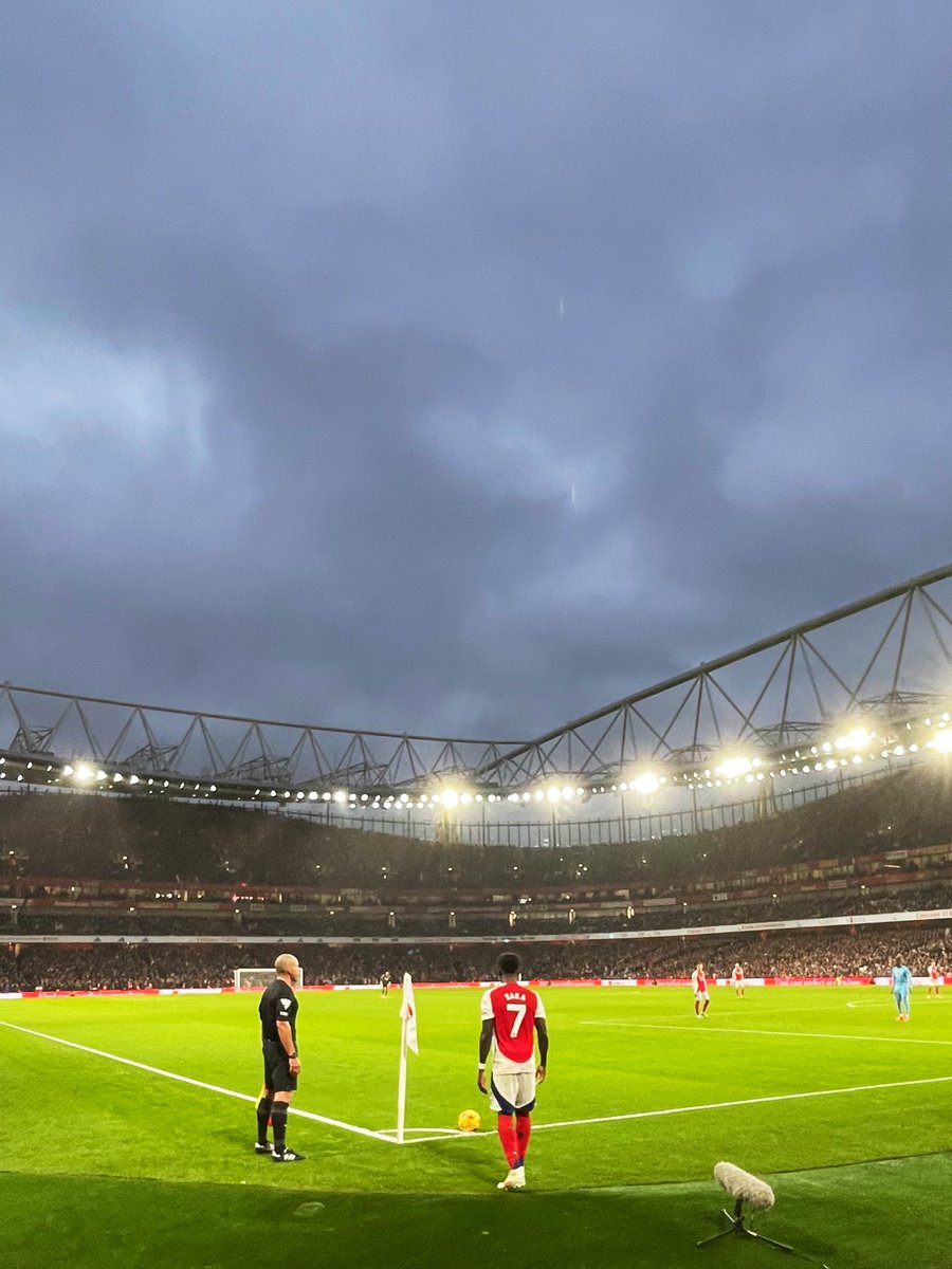 AfcBase's tweet image. Missing the Arsenal already, counting down the days till we’re back in the premier leauge.