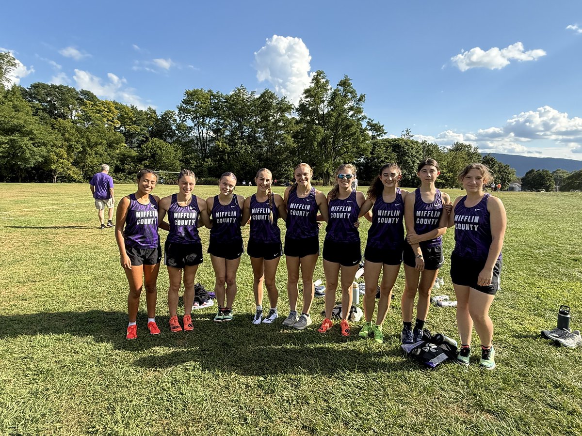The Varsity Boys and Girls Cross Country Teams are competing against Cumberland Valley High School today
 
Great turnout at Indian Valley Elementary Center to support the Huskies!
 
#GoHuskies!