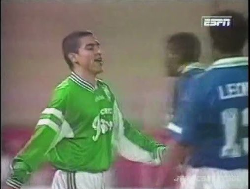 ¿Entonces Millonarios desde 1975 solo ha jugado 2 cuartos de final de Libertadores y las 2 veces los eliminó el equipo de la “provincia” que tanto detestan? 

Con razón nos odian tanto.