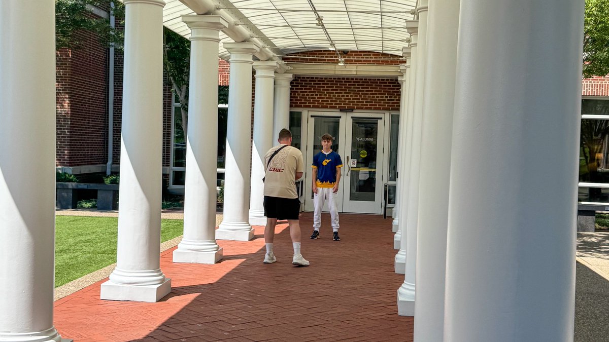 📸 A sneak peek behind the scenes of our Media Days. 

More coming soon …