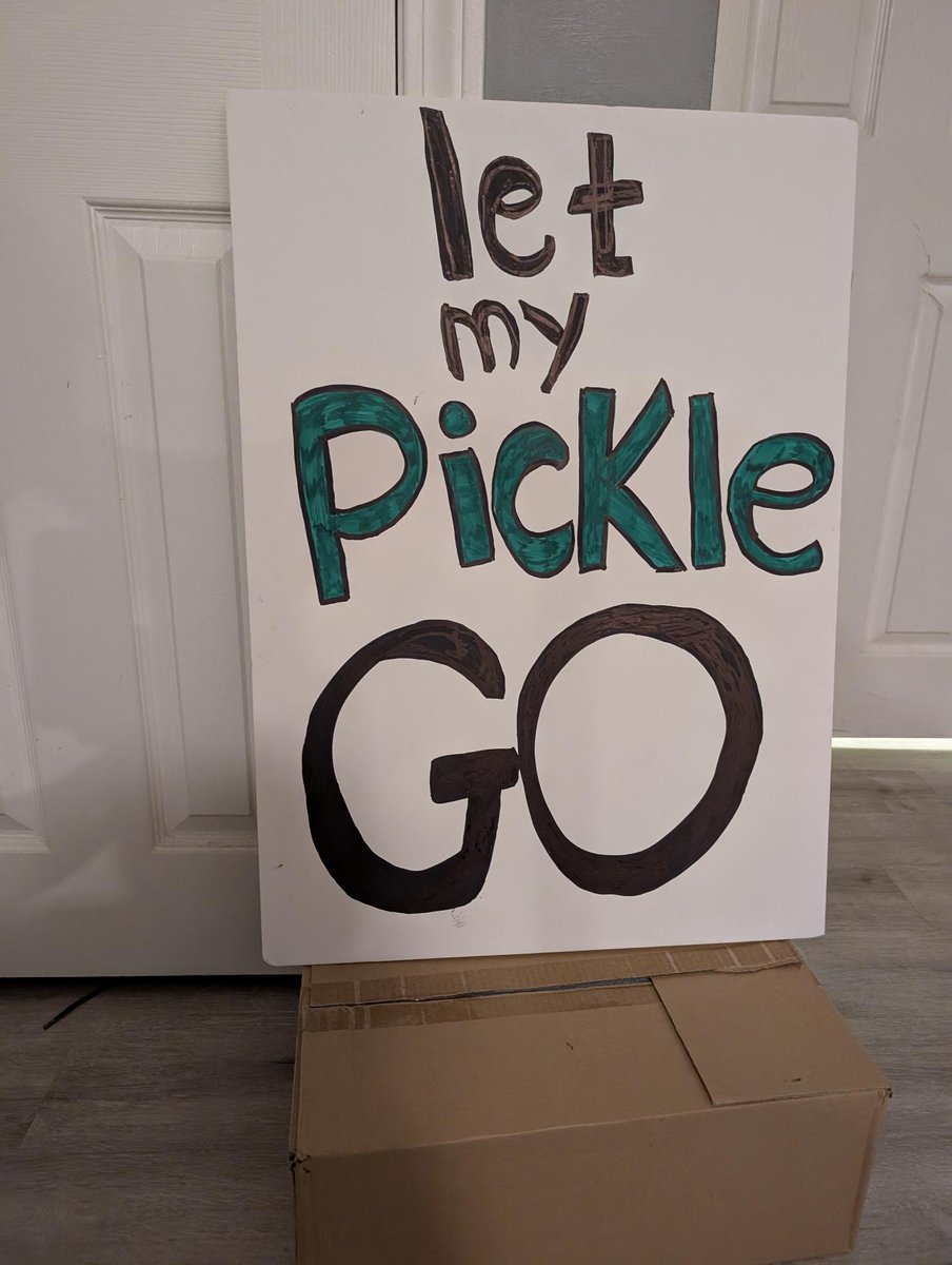 davidm603's tweet image. 15 minutes from now, outside Manchester NH city hall, there are going to be some unregulated pickles whipped down on the table... and I'll be live tweeting it
