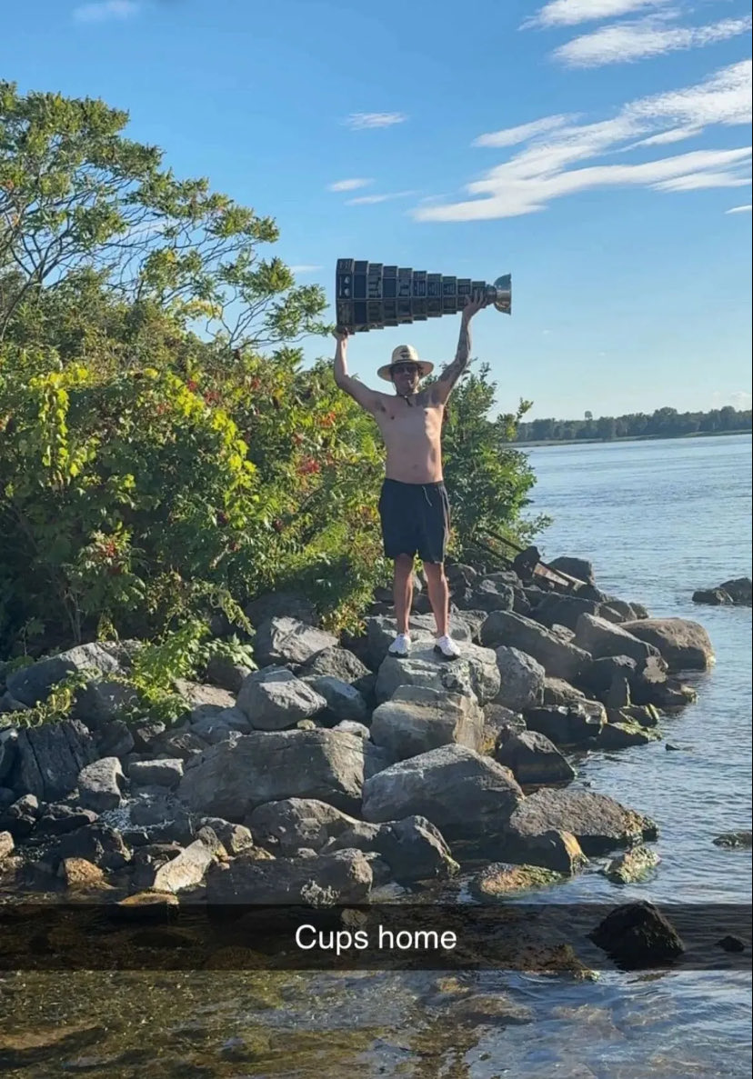 Joe Hall brought the Prezzy home to Snake Island! #Hallstar