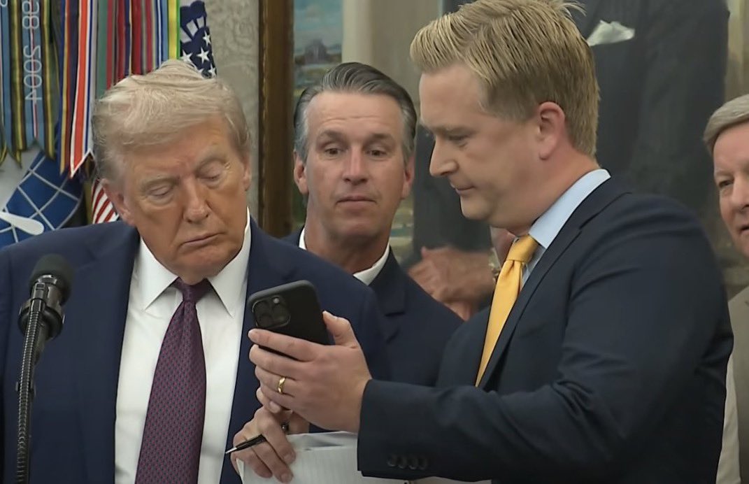 Republicans against Trump tweet media