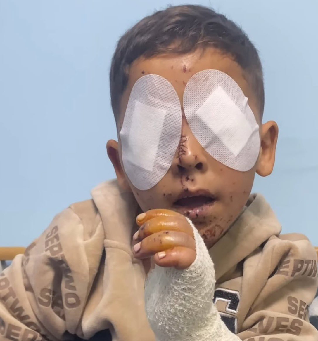 عميَت عين لاتراك يا #غزة 
خبُثت نفس لاهية عنك يا #فلسطين 
#لن_نترك_غزة